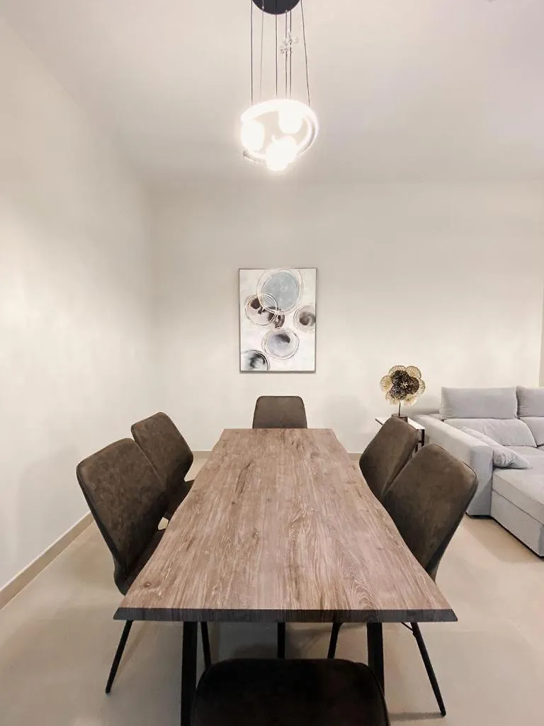 Luxurious & Modern 2Br Plus Maid, Sparkle Tower Dubai Marina - 10Ab4 Appartement